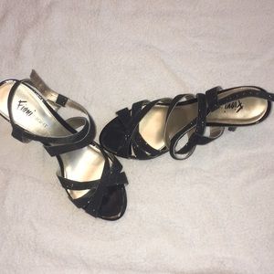 Sparkly satrapy Black Heels